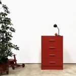 Cómoda de 4 cajones Color Rojo Antuguo